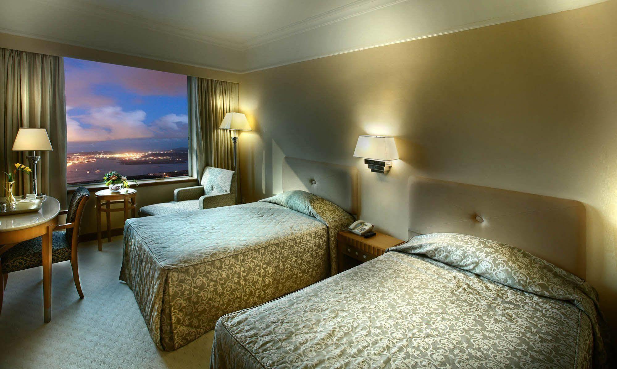 Отель Golden Crown China Taipa  Экстерьер фото